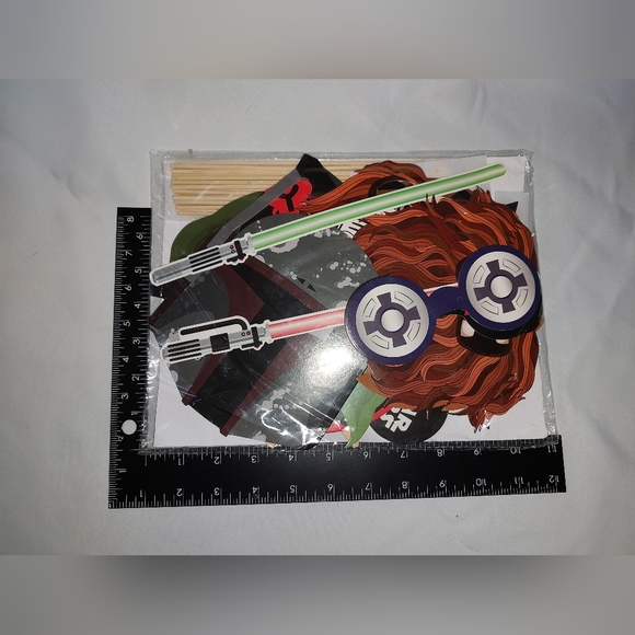 1970s-1980s Movie Series Inspired Themed Photo Booth Props New Open Container - Picture 9 of 10